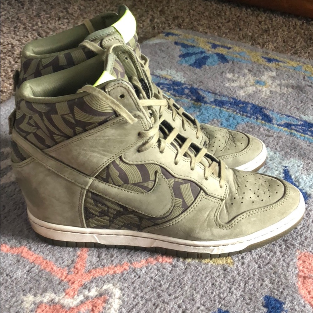Nike Sky Hi Dunks in good condition